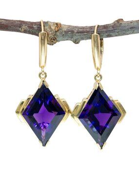 Estate Kite-Shaped Amethyst Earrings in Solid 14K Gold